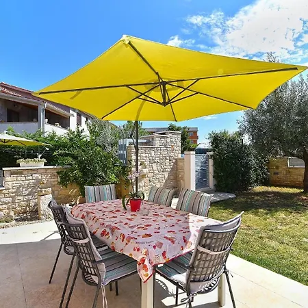Apartment Fuer 6 Personen Ca 100 Qm In Fazana, Istrien Istrische Riviera Fazana
