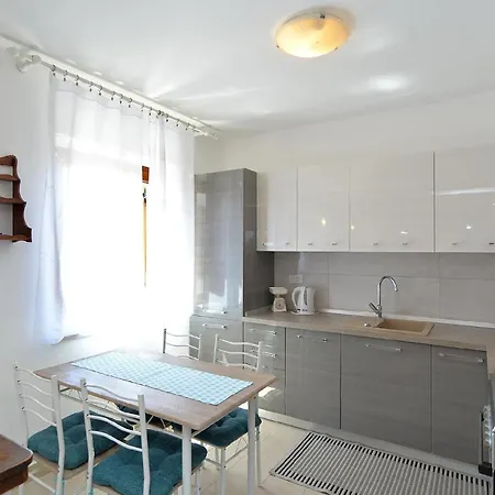 Fuer 6 Personen Ca 100 Qm In Fazana, Istrien Istrische Riviera Apartment Fazana